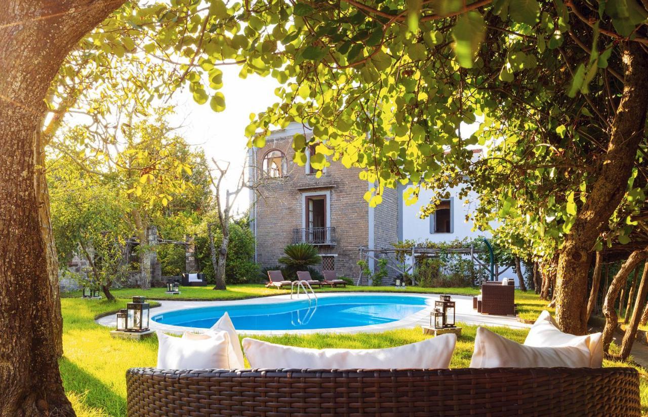 Дом отдыха La Dimora 3: Comfort, Garden And Pool